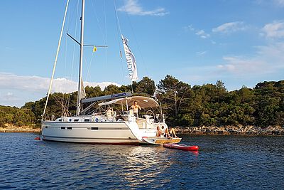 Segelyacht vor der dalmatinischen Küste