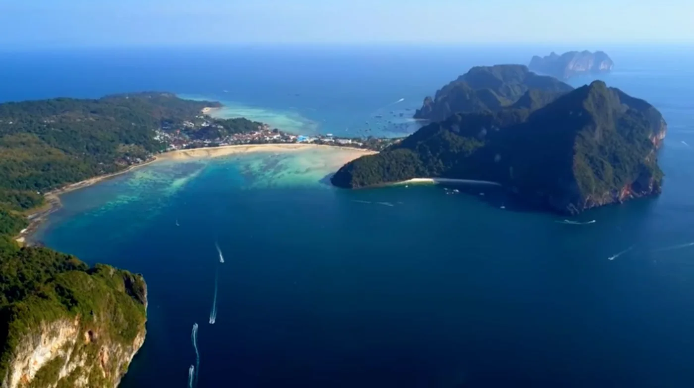 Tonsai- und Loh-Dalum-Bucht auf Koh Phi Phi Don