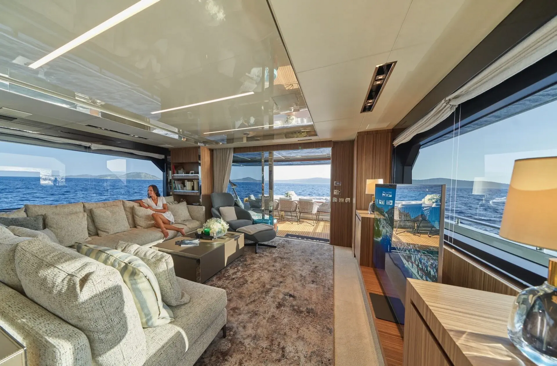 Luxuriöse Motoryacht
