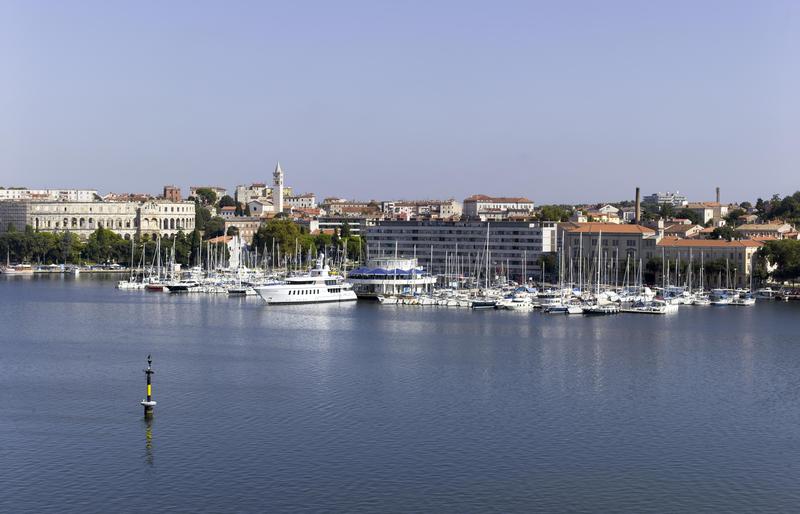 Hafen von Pula