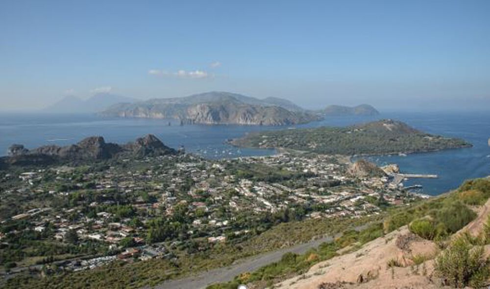 Einen traumhaften Ausblick über die Inseln Vulcano und Lipari bietet uns der Aufstieg auf den Gran Cratere.