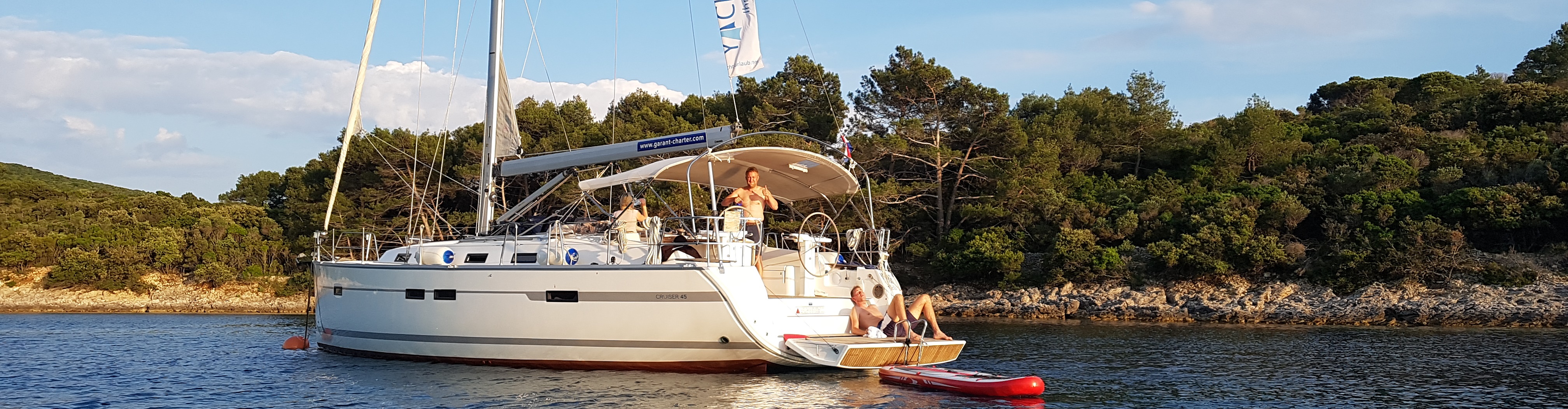 Gemütliche Segelyacht