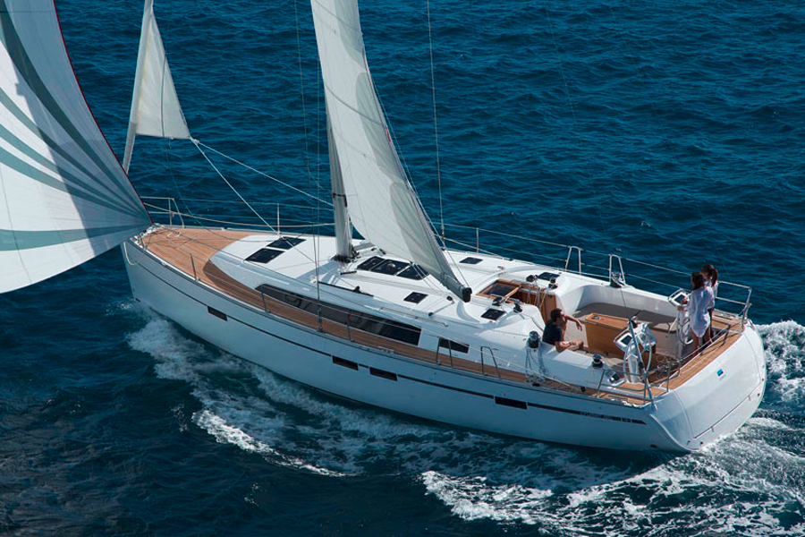 Sailing yacht - monohull